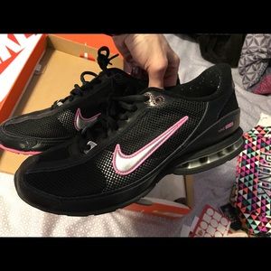 Like New Women’s Nike Reax Size 9.5